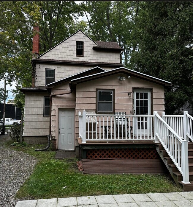 Foto del edificio - 9 Hickory St