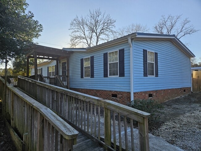 Building Photo - 4058 Nursery Rd