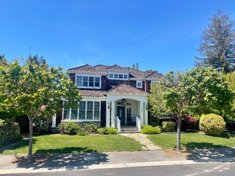 Primary Photo - 1144 Castle Way
