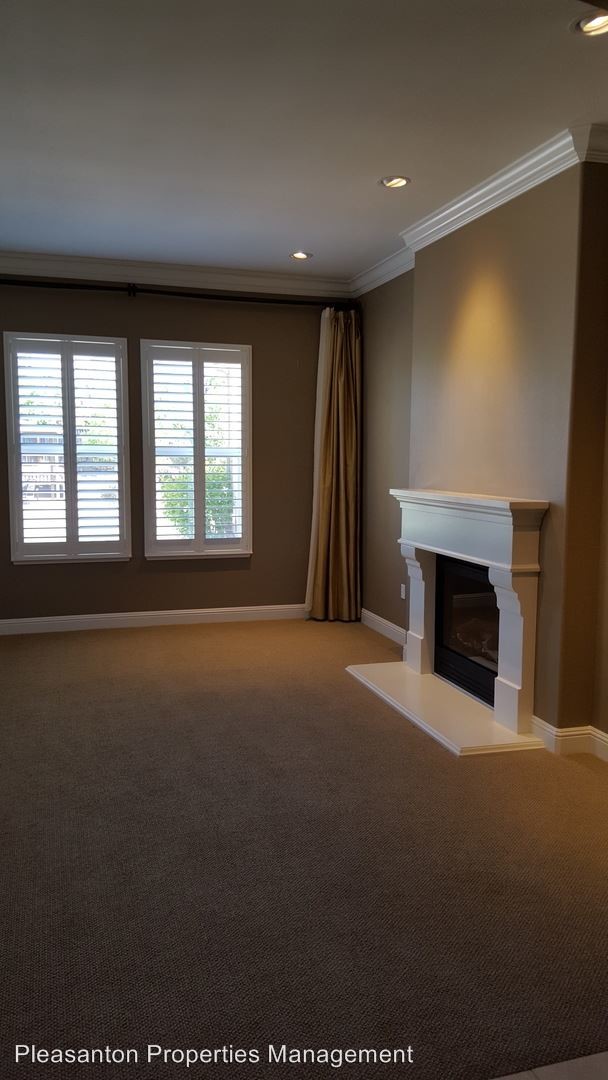 Foto del edificio - 5 br, 4 bath House - 782 Rolling Hills Ln.
