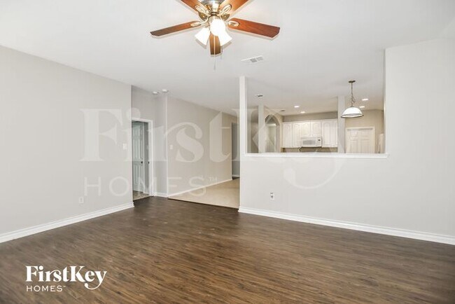 Foto del edificio - 716 Austin Ln