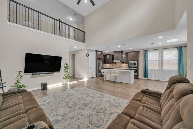 Building Photo - 2030 Woodland Pine Ct