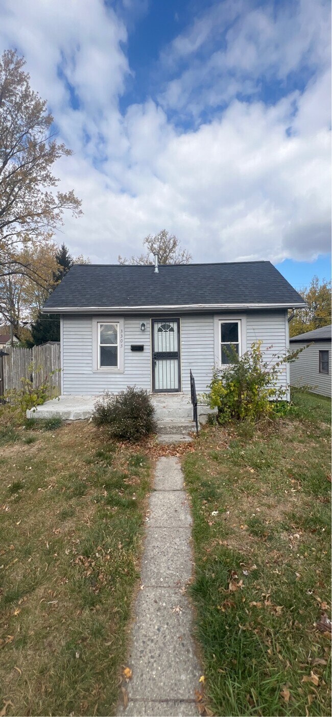 Building Photo - 3303 Harvester Ave