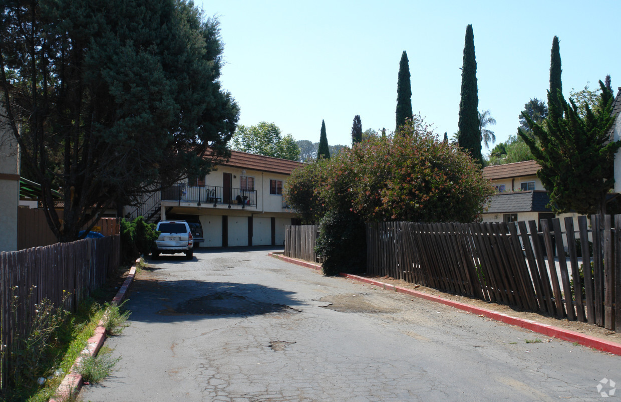 Primary Photo - 390 Pala Vista Dr