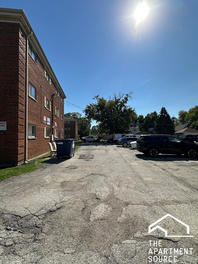 Foto del edificio - 1004 S River Rd