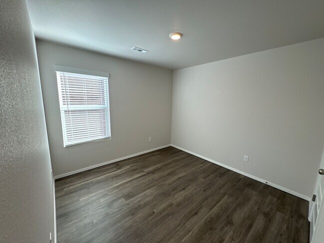 Foto del edificio - BRAND NEW Four Bedroom | Two Bath Home in ...