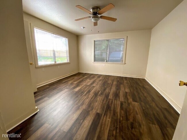 Building Photo - 2 br, 1 bath House - 119 Louis Davis A Unit A