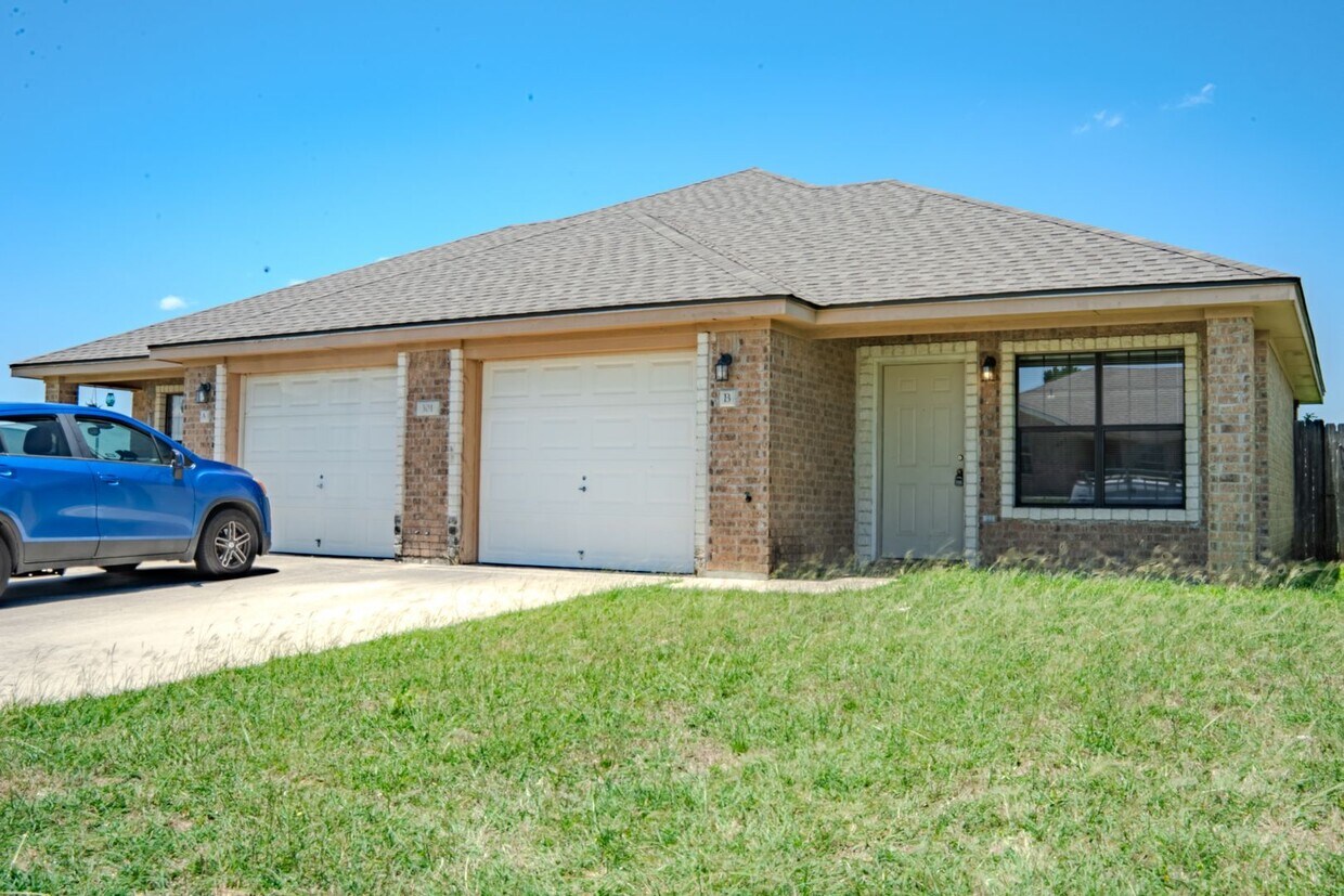 Foto principal - PRICE IMPROVEMENT NOW ONLY $1295!!!!!!
