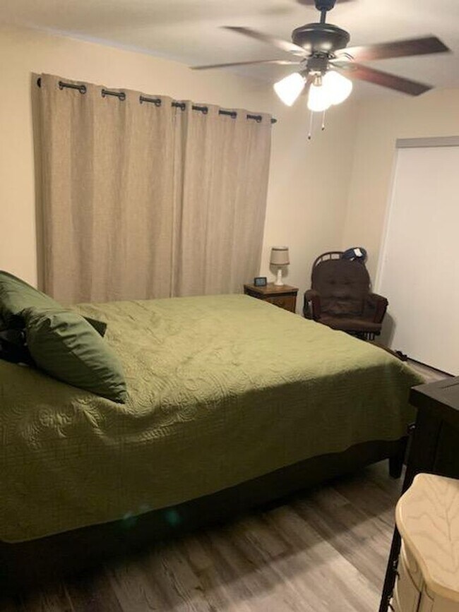 Foto del edificio - Two Bedroom Two Bathroom Duplex in Hemet!