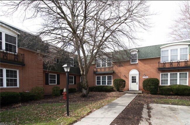 Foto del edificio - 4785 Columbia Rd
