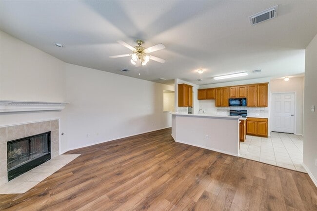 Photo - 9121 Portage Ln House