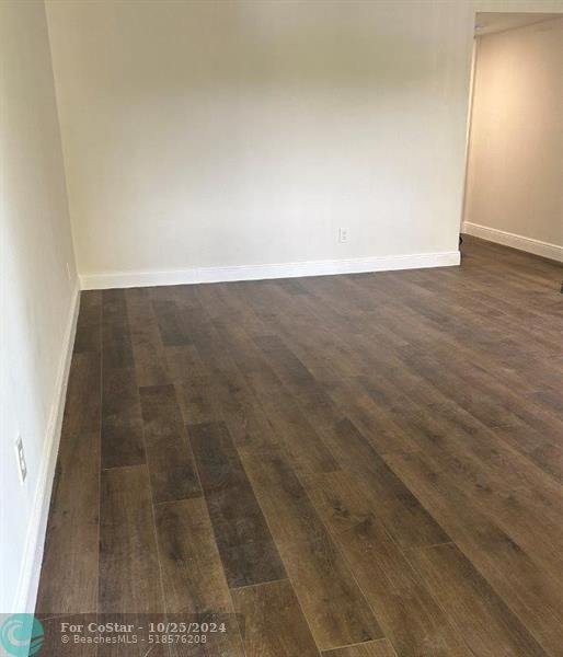 Foto del edificio - 1108 Meadows Cir