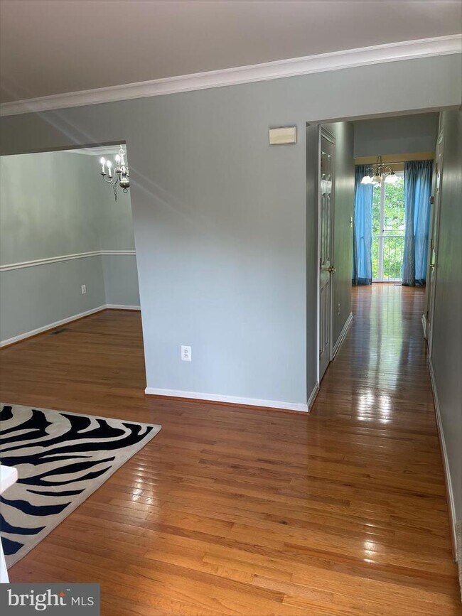 Building Photo - 4805 Springmaid Ln