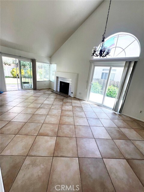 Foto del edificio - 5146 Maplewood Cir