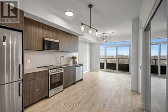 Building Photo - 2088 James St