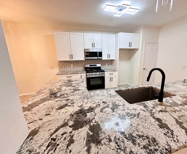 Kitchen - 13215 Regency