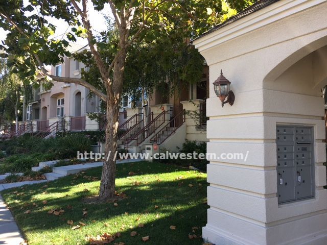 Building Photo - Rivermark 3 Bedroom 2.5 Bath Townhouse