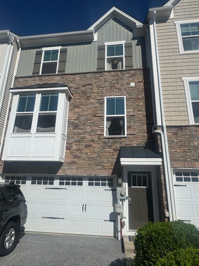 Building Photo - 1152 Rosecroft Ln
