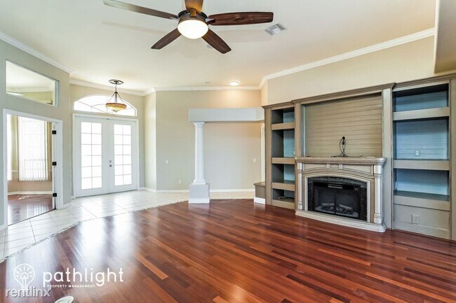 Building Photo - 3 br, 2.5 bath House - 1236 SW 4th Ct UNIT