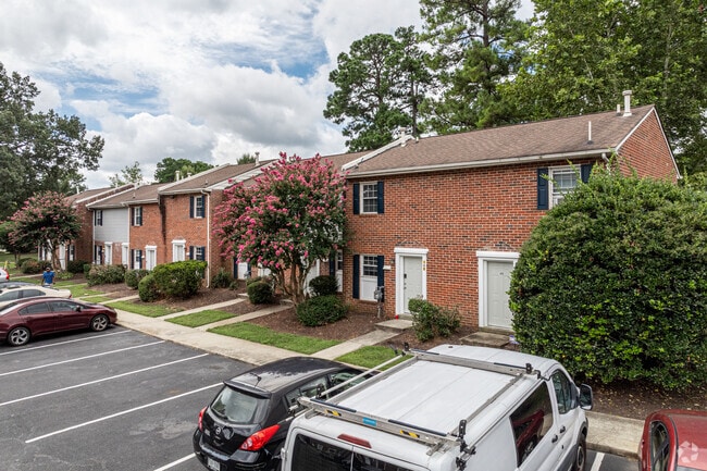 Foto del edificio - Lakeview Terrace Townhomes