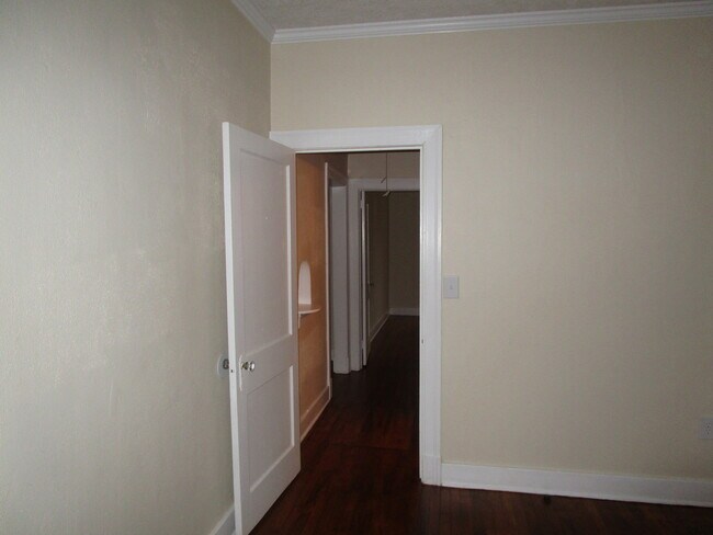 Foto del edificio - 3062 Oxford Ave