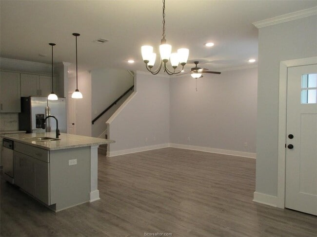 Building Photo - 2110 Crescent Pointe Pkwy