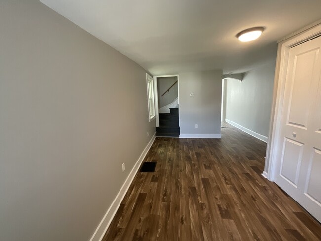Building Photo - 251 Chambersburg St
