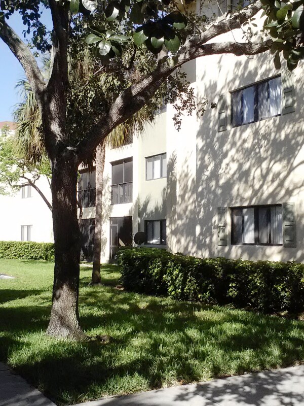 Foto del edificio - 2445 SW 18th Terrace