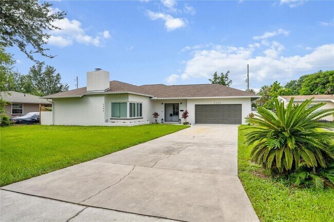 Foto del edificio - 2344 Woodcrest Dr