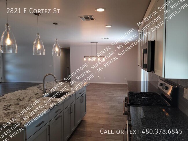 Foto del edificio - 2821 E Cortez St