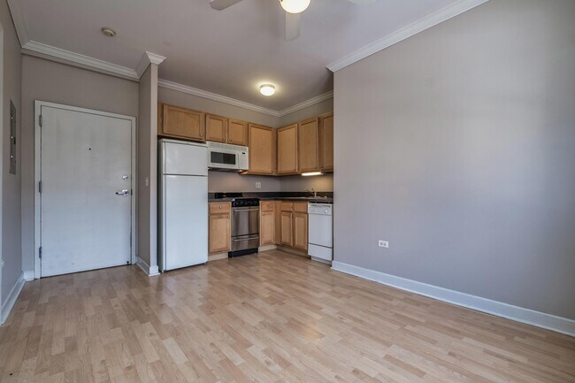 Foto del edificio - 738 W Briar Pl