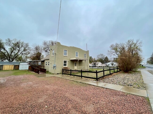 Photo - 2101 E Willamette Ave Apartment