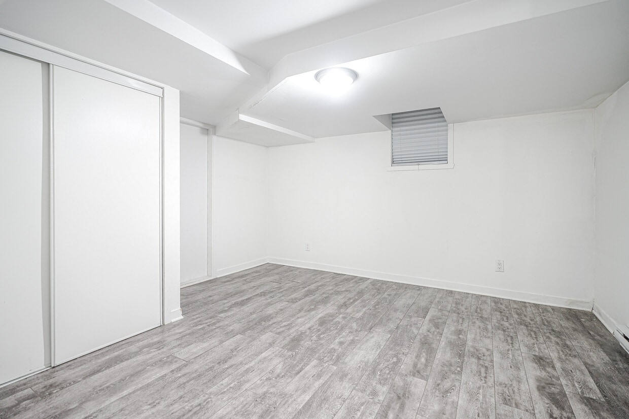 Primary Photo - 4105 Av. Papineau