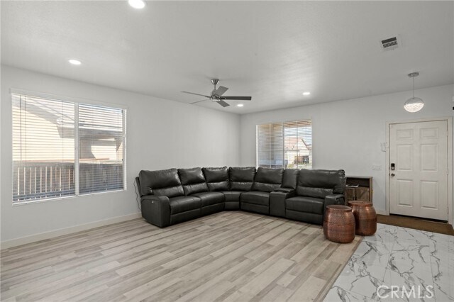 Foto del edificio - 13576 Fern Pine St