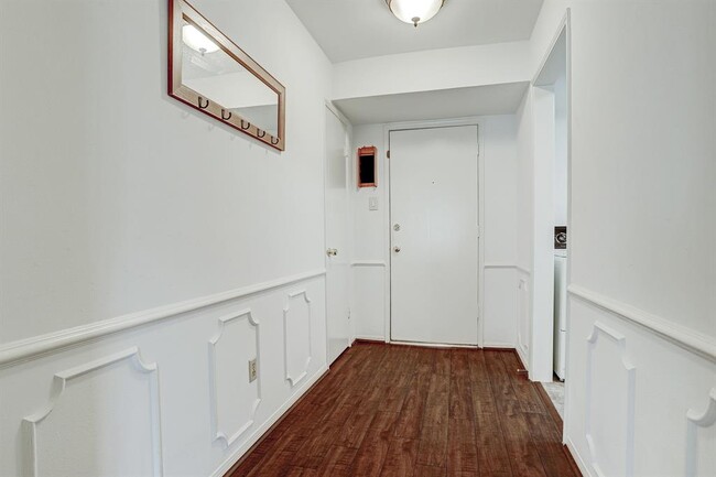 Foto del edificio - 355 N Post Oak Ln
