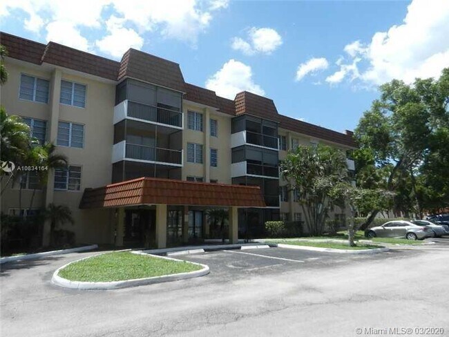 Foto del edificio - 4152 Inverrary Dr