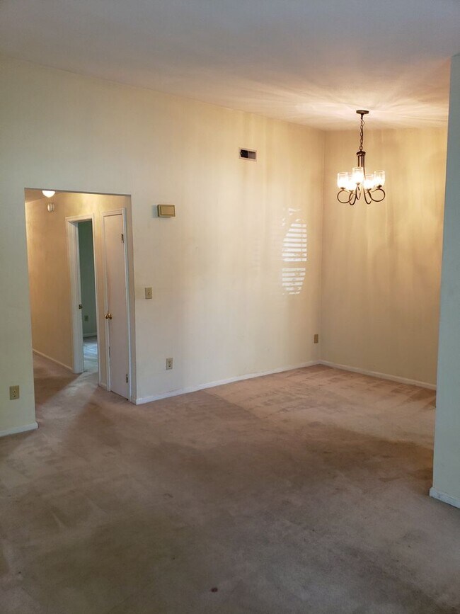 Foto del edificio - 5328 Tuttle Creek Ct