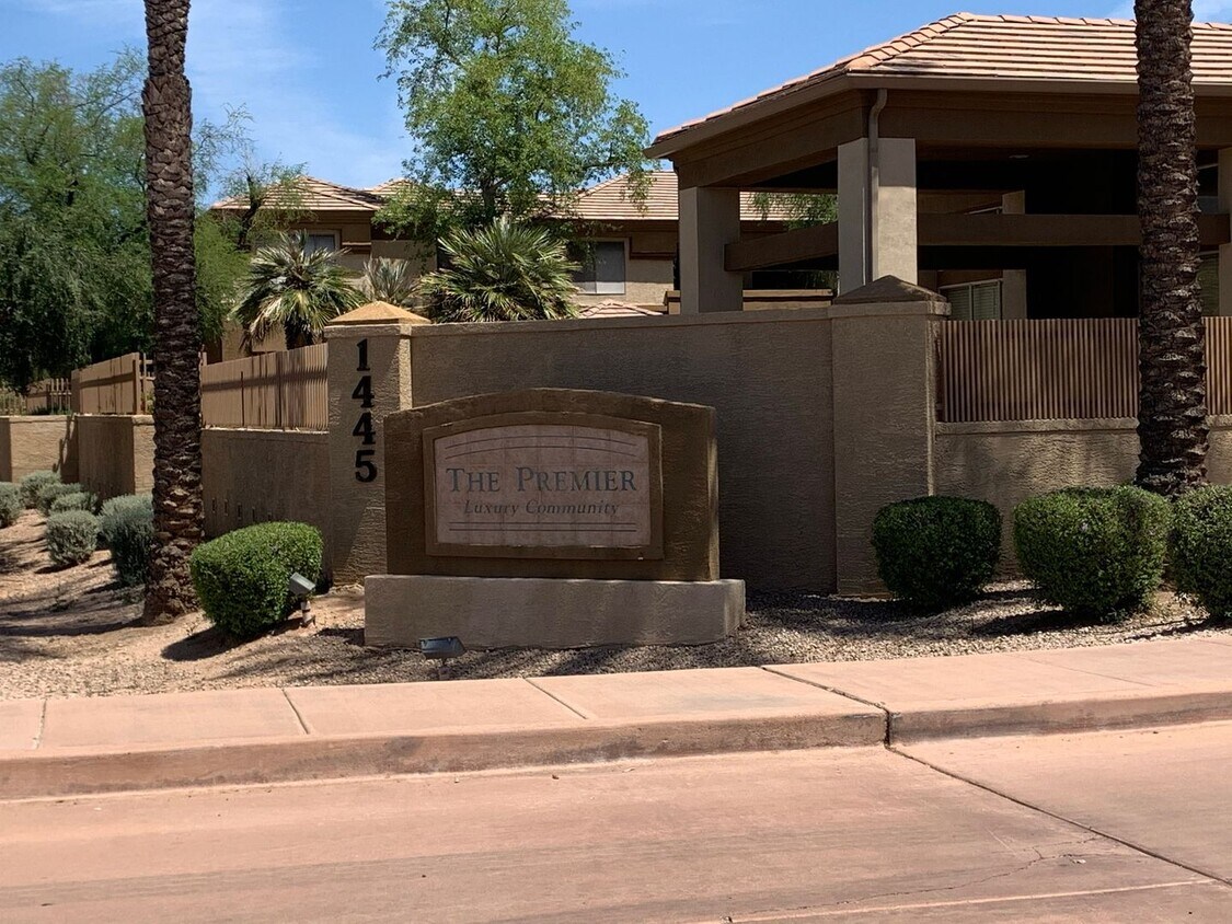 Primary Photo - Beautiful 2 bedroom condo in Tempe