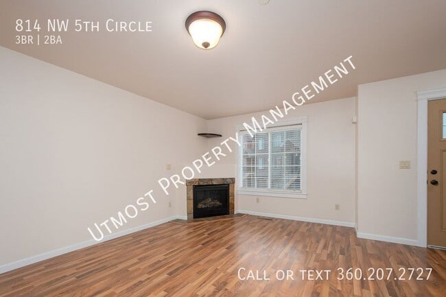 Foto del edificio - 814 NW 5th Cir