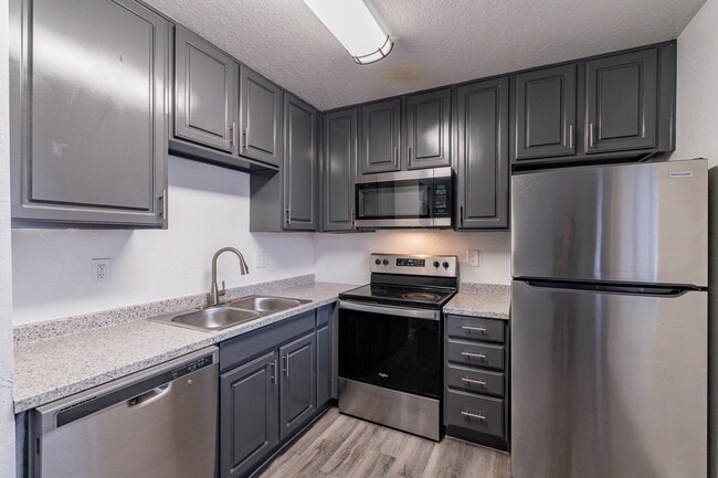 Building Photo - Montecito Apartments