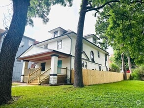 Building Photo - 3538 Wyandotte St