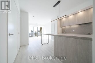 Building Photo - 57 Spadina Ave.