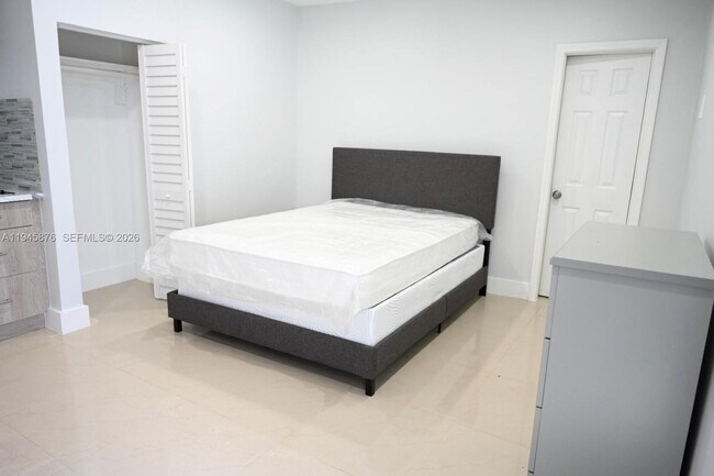 Foto del edificio - 7545 NW 3rd Ave