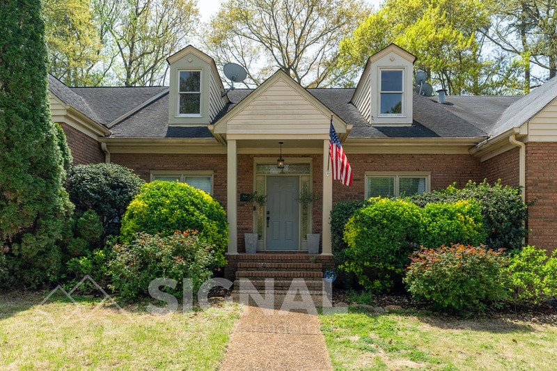 Primary Photo - 709 Stonewall Dr