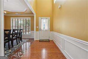 Building Photo - 8965 Friarbridge Dr