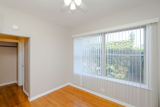 Building Photo - 2209 S 61st Ct