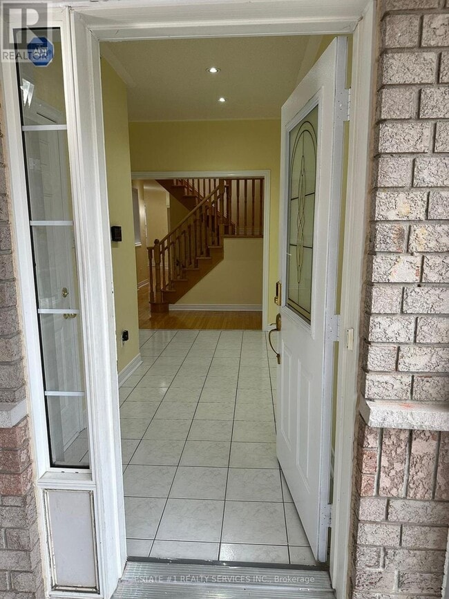 Building Photo - 544 Matisse Pl