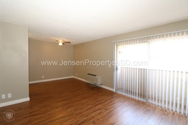 Building Photo - Studio Apartment w/Parking, A/C