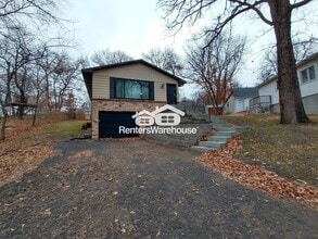 Building Photo - 2351 Jonquil Ln N