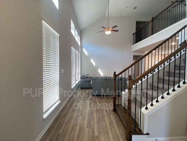 Building Photo - 3200 College Park Dr